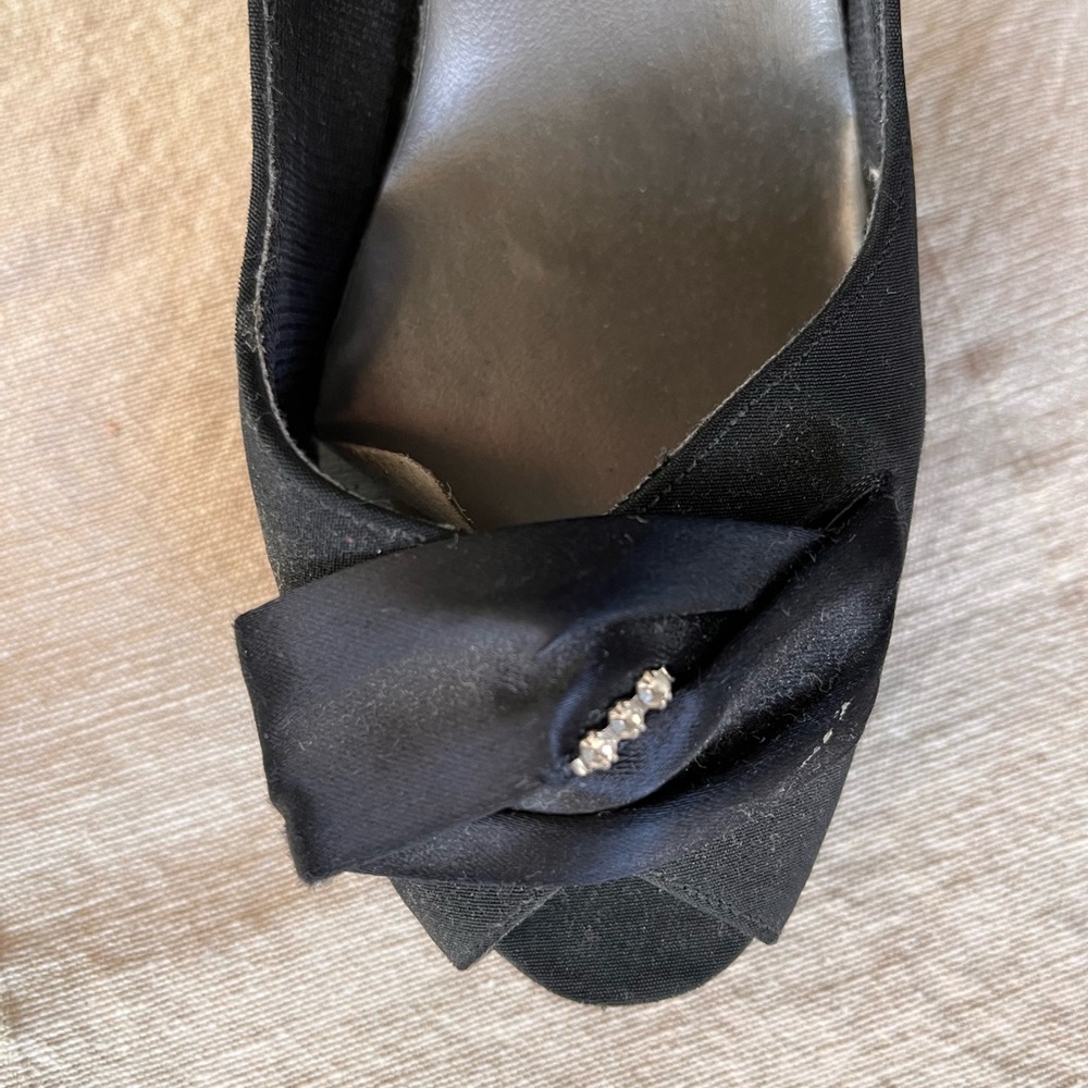 Black Satin pumps